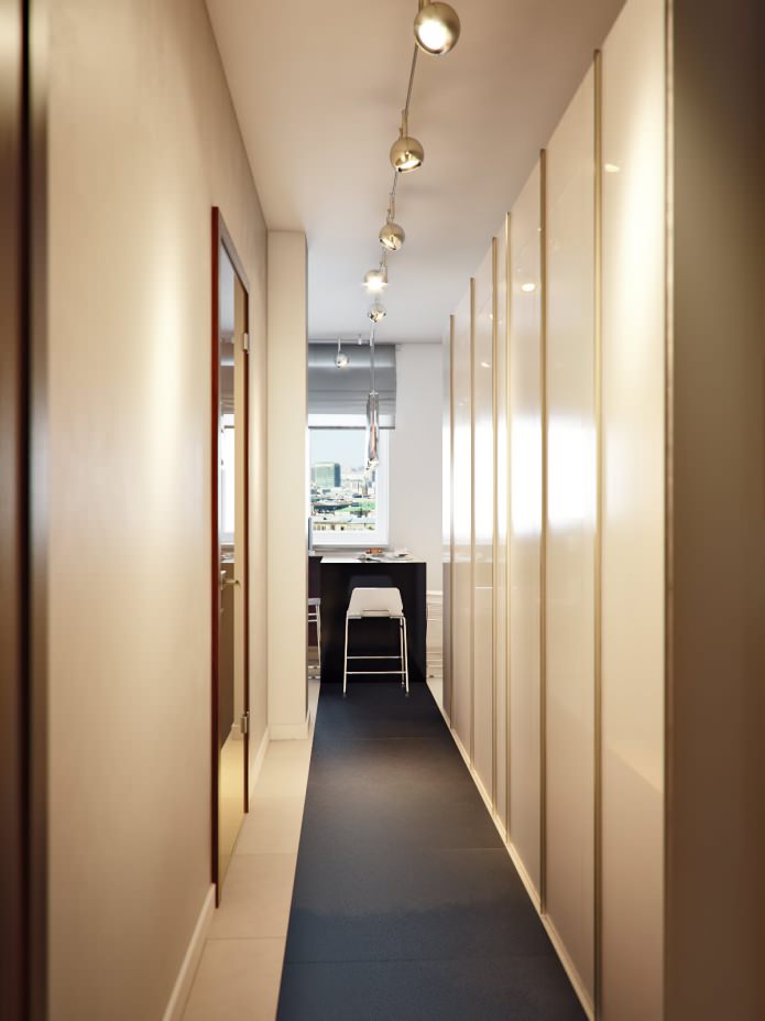 design del corridoio nell'appartamento
