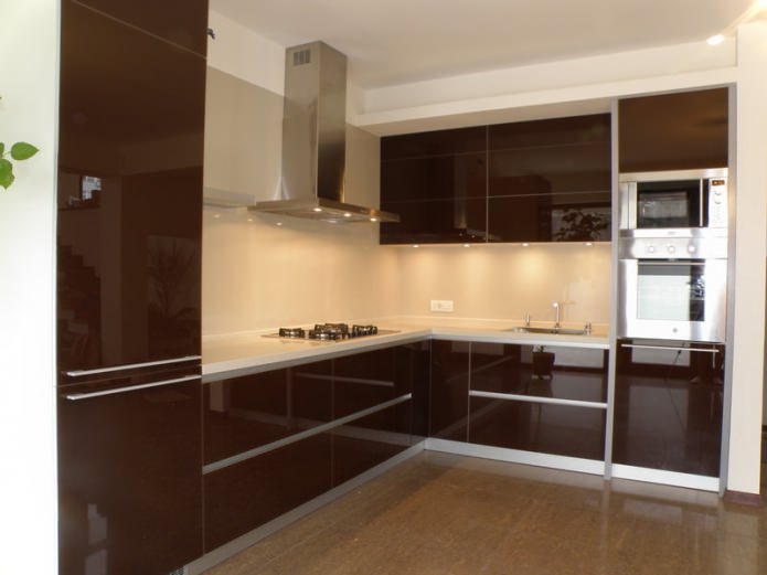 Keukenfronten met aluminium kozijnen