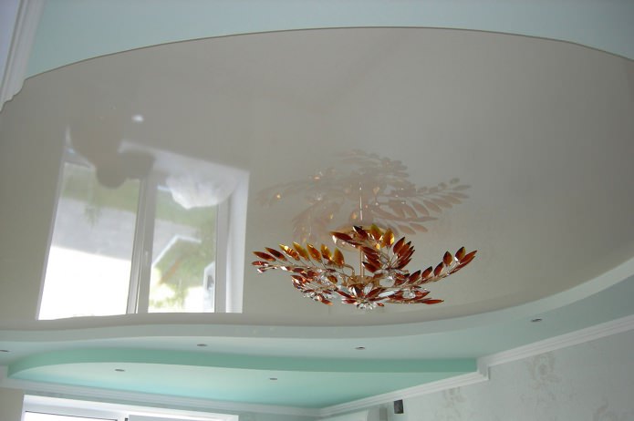 Víceúrovňový sádrokartonový strop v kuchyni