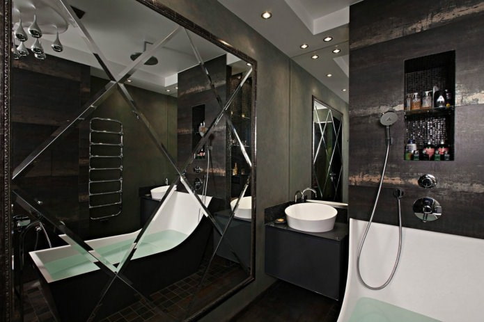 Огледални плочки в интериора на банята