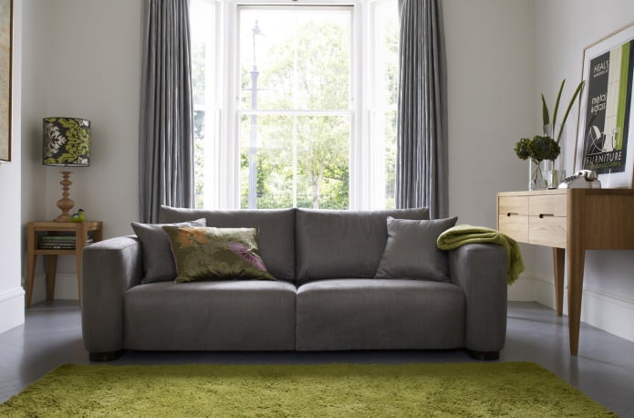 sala d'estar amb sofà gris