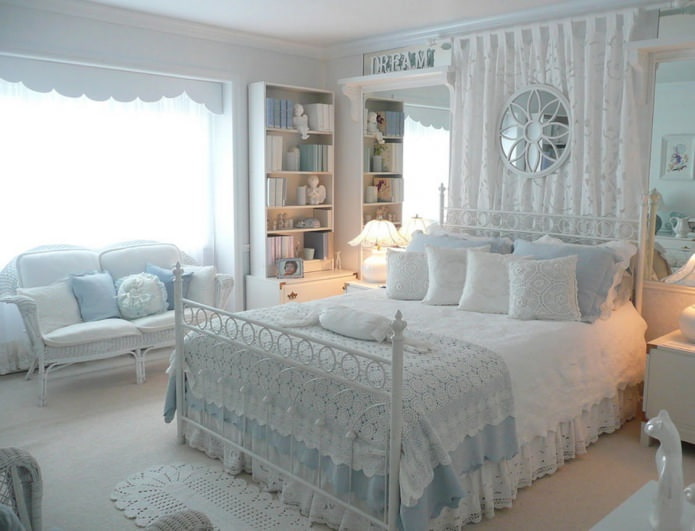 עיצוב חדר שינה של ילדה שיק עלובה