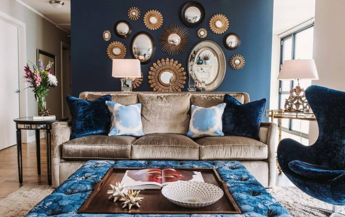 Color marró-blau a l'interior de la sala d'estar