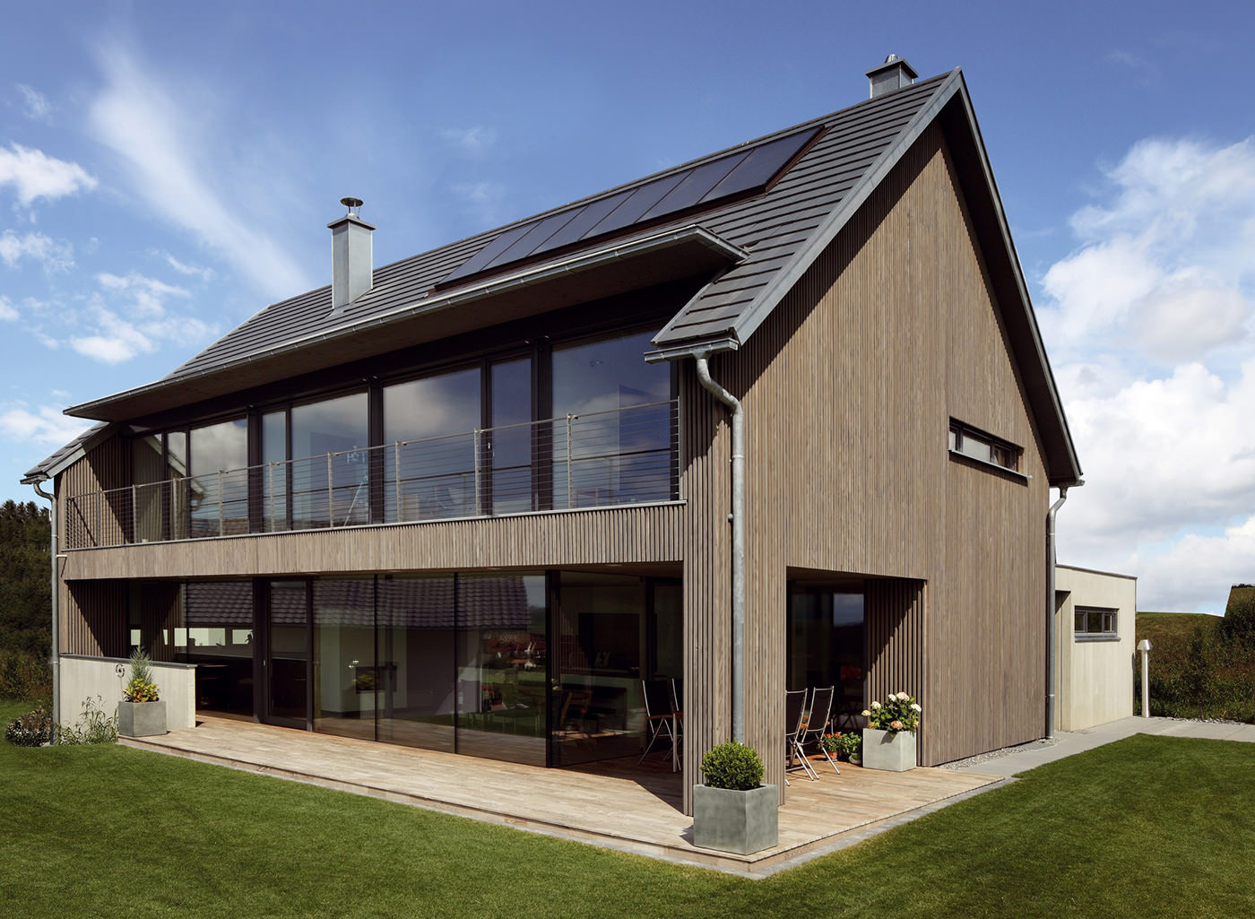 dvoupodlažní dům s panoramatickými okny