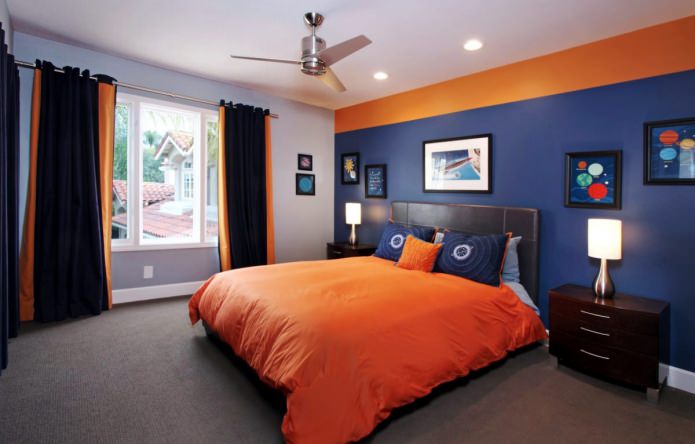 غرفة برتقالية زرقاء