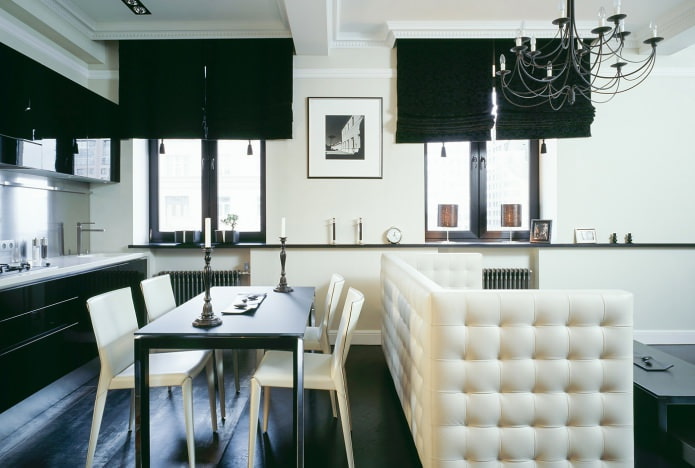 Черно-бял интериор на кухня-хол