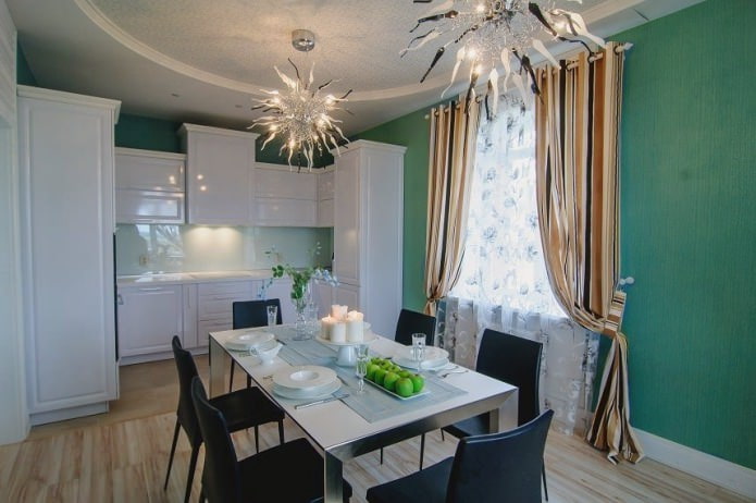 Rèm nhà bếp với giấy dán tường màu xanh lá cây