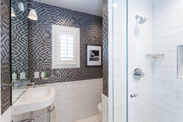 giấy dán tường màu xám với đồ trang trí trong phòng tắm