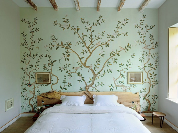 Makuuhuoneen seinien maalaus (puu)