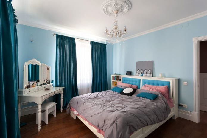 soveværelse i blå toner