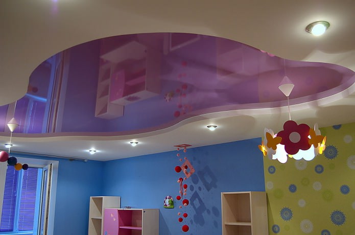 napínací strop v dětském pokoji (osvětlení)