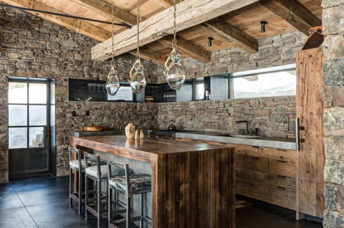 nhà bếp hoàn thiện bằng đá theo phong cách nhà gỗ
