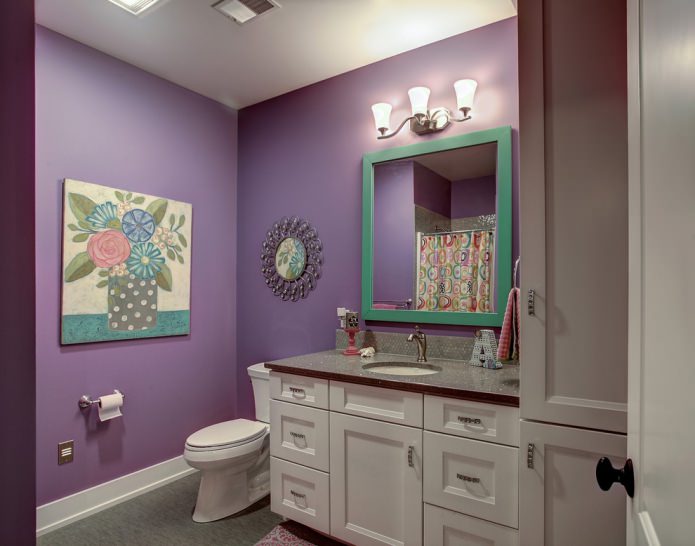 lila kúpeľňa