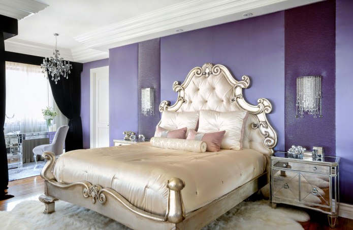 fialová spálňa v klasickom štýle