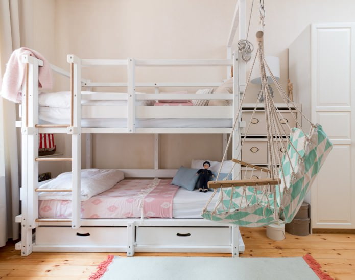 interior dormitor pentru o fată de 6-8 ani