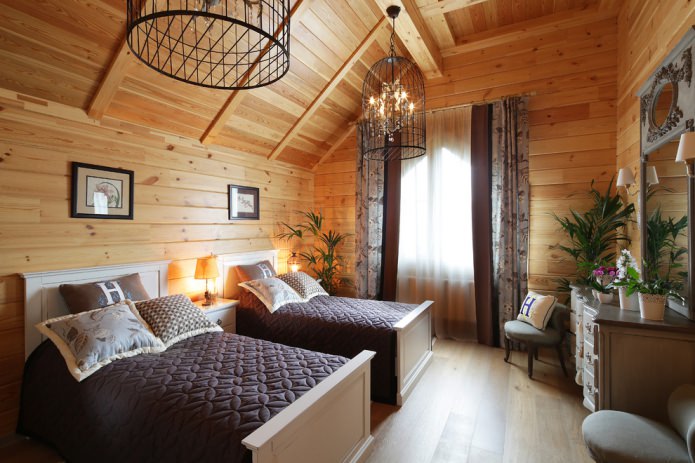 cortines en una casa de fusta