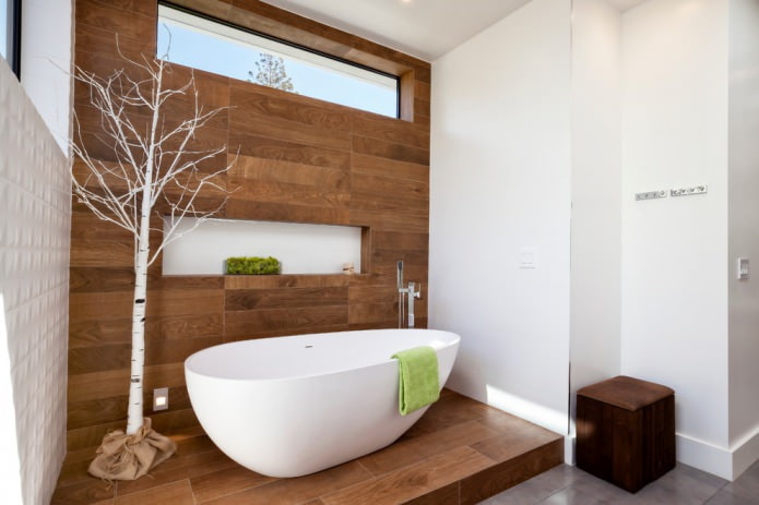 kúpeľňa s dreveným obložením