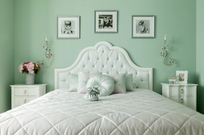 phòng ngủ với những bức tường bạc hà đơn giản