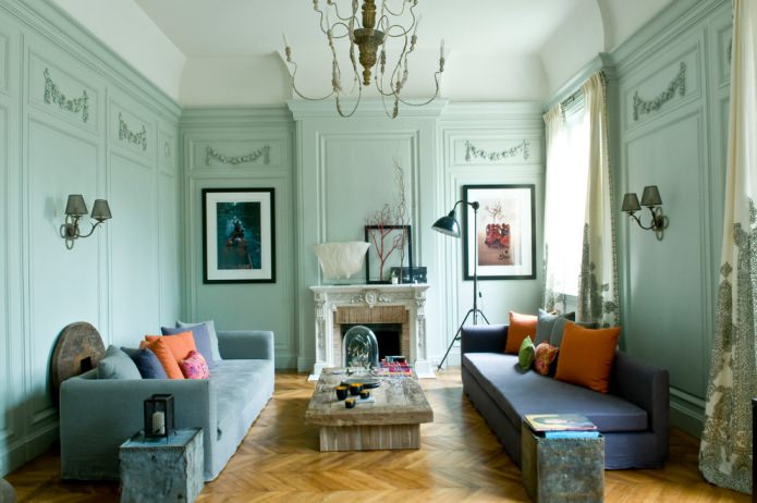 obývací pokoj v mátových barvách