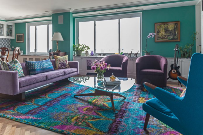 Violetinės-turkio spalvos svetainė