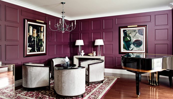 fialové steny v obývacej izbe