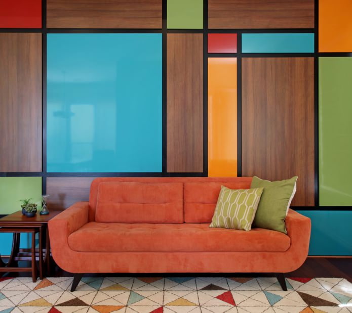 контрастни цветове на стената