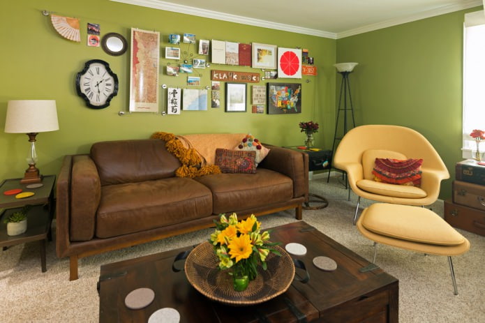 Olivově hnědý obývací pokoj