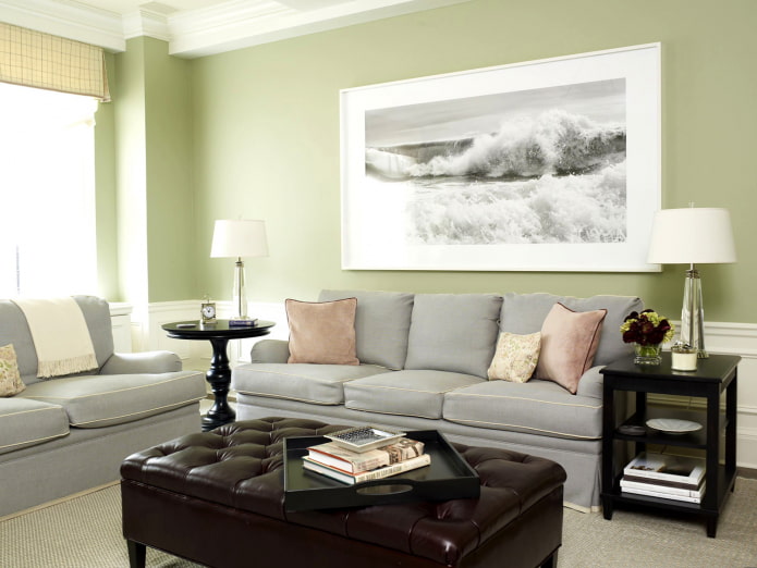 sofa kelabu dan dinding pistachio