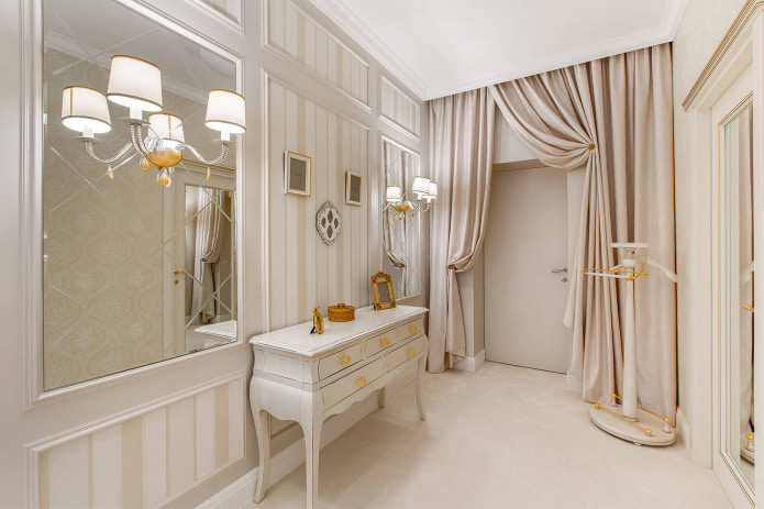 porte-rideaux de salle de bain en or