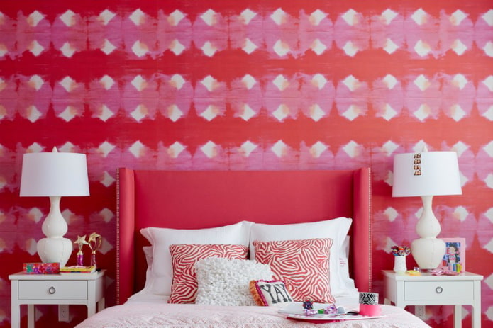 Rood-roze behang