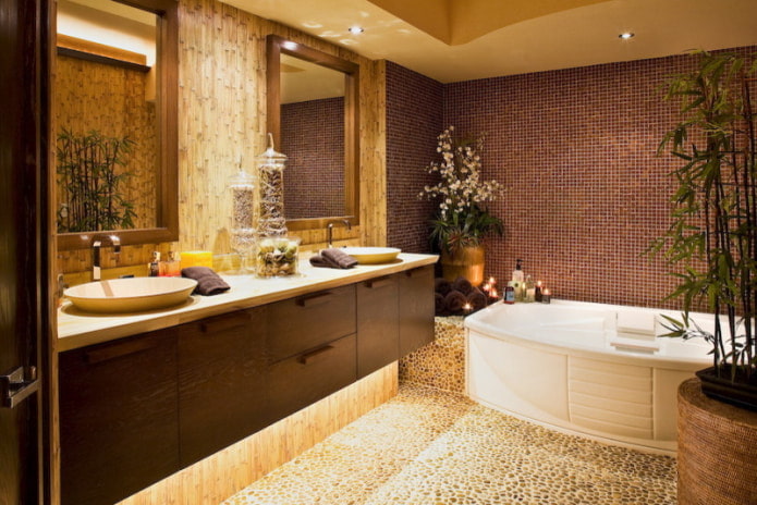 tegels en bamboe in de badkamer