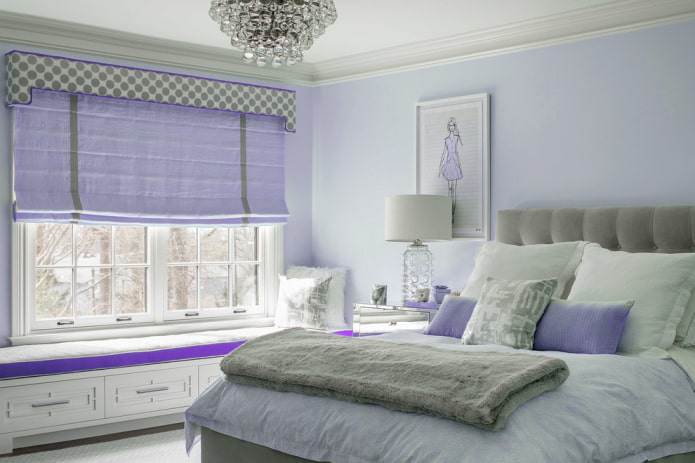 gardiner med en kombination af lilla og grå