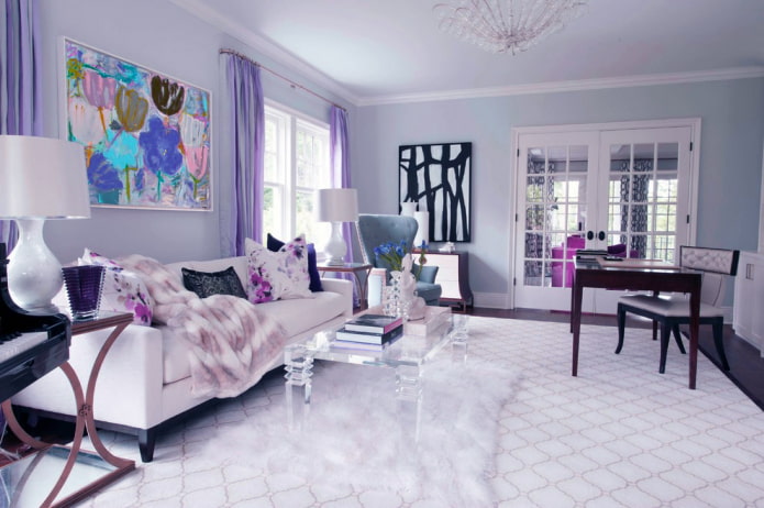combinació de cortines liles amb mobles