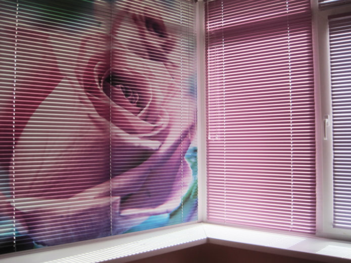 Tirai 3d dengan gambar bunga mawar
