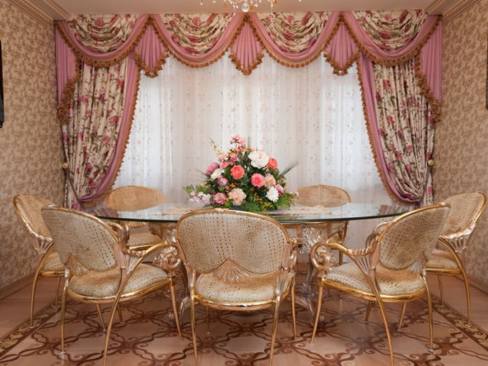 lambrequins màu hồng trong nội thất