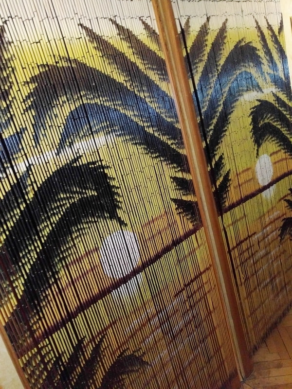 bambusové závesy s palmami