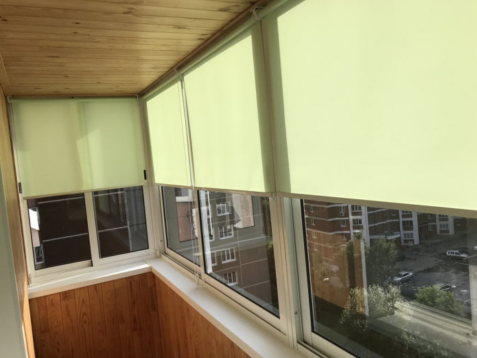 žaliuzės ant stumdomų balkono langų