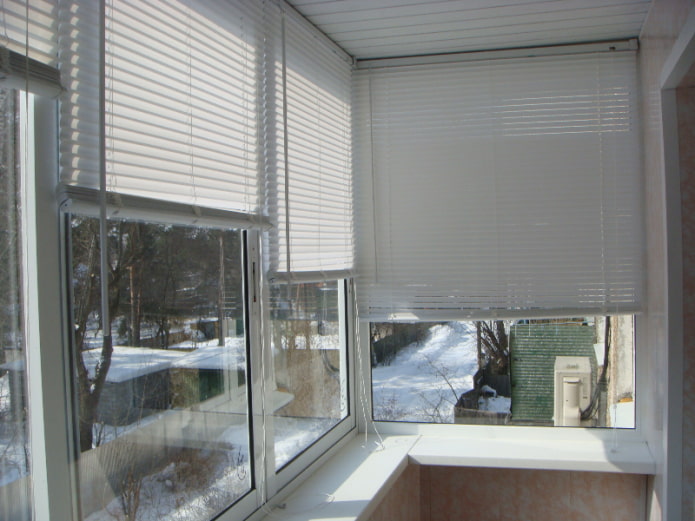 lames horizontales sur fenêtres coulissantes