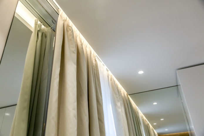 barra de cortina retroil·luminada