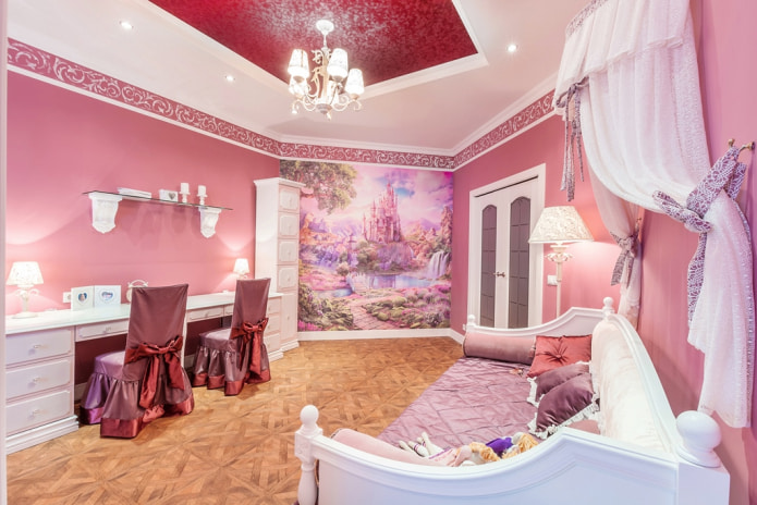rožinis vaikų kambarys