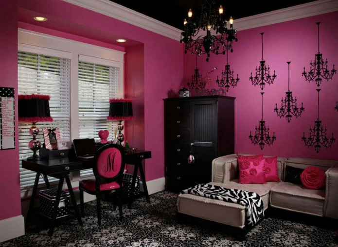 Roze en zwart interieur