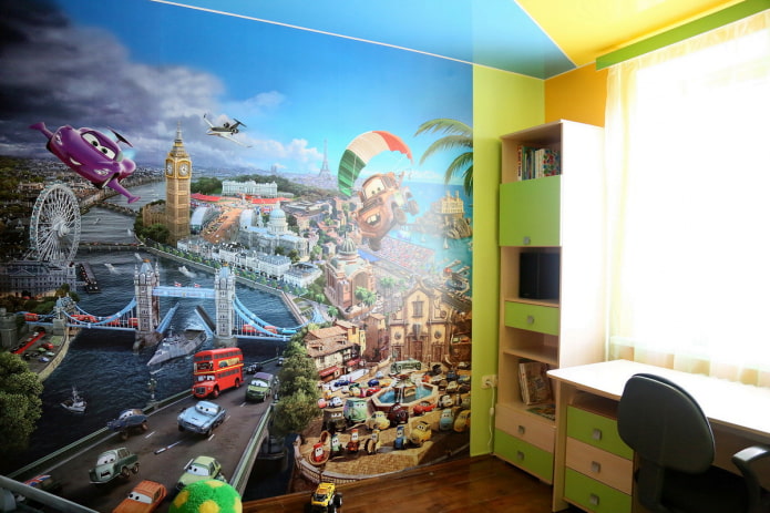 vaikų kambaryje tapetai su miesto atvaizdu