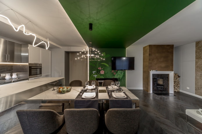 bílá a zelená stropní konstrukce v kuchyni