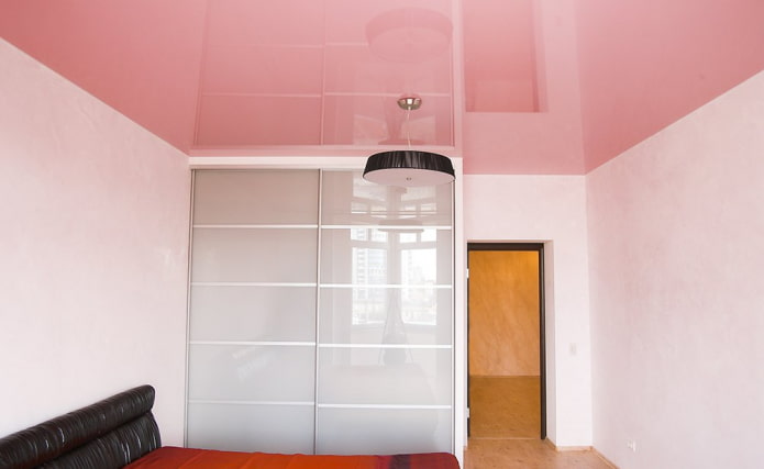 vải căng màu hồng trong nội thất