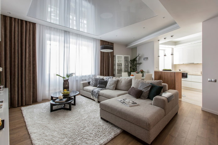 kombinovaná biela a sivá stropná konštrukcia v obývacej izbe