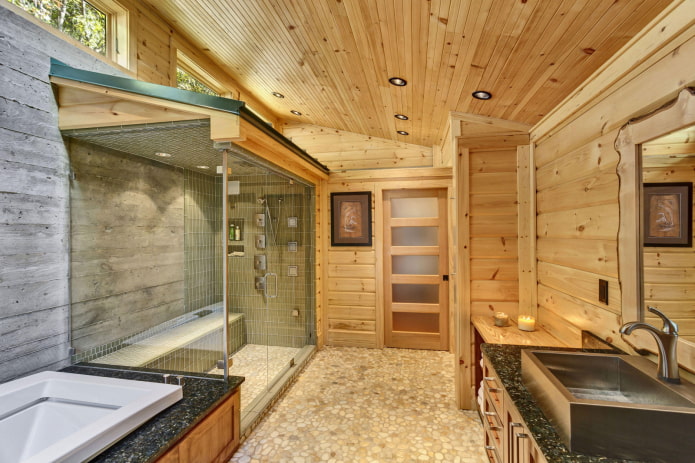 дизайн на тавана в интериора на баня в дървена къща
