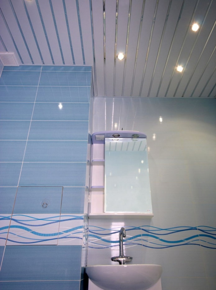 banyoda alüminyum tavan panelleri
