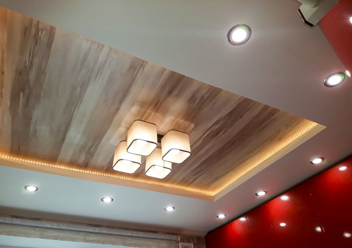 kombinovaná povrchová úprava stropu
