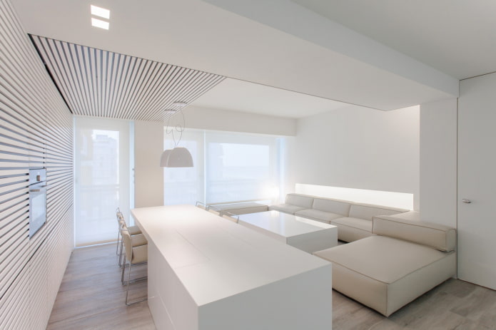 dizajn stropu v štýle minimalizmu