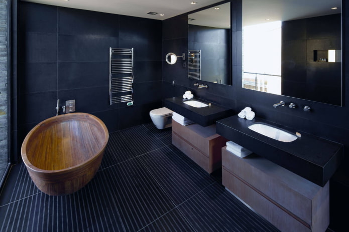 melnas sienas vannas istabas interjerā